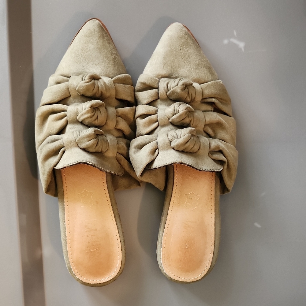 Mi.iM Knotted Suede Mules in Olive Green